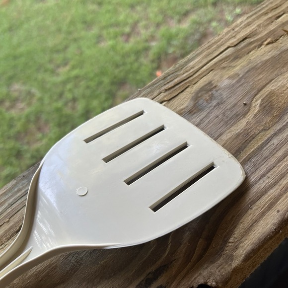 Vintage ENSAR Corp Wide Almond Nylon Slotted Spatula Heat Resistant Plastic - Picture 4 of 5